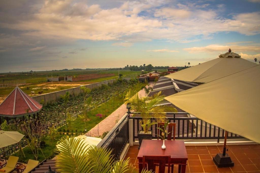 Ry'S Lotus Resort D'Angkor Siem Reap Exterior photo